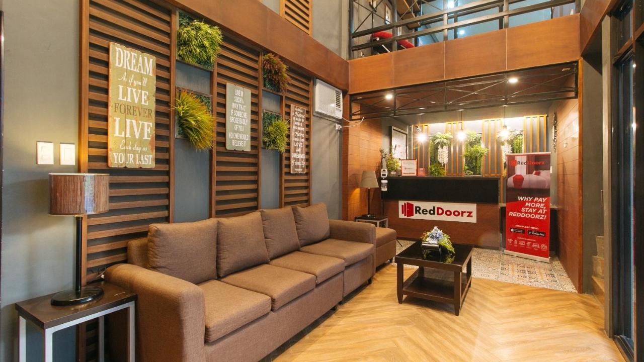 Reddoorz @ Gardenview Hotel Gtower אנגלס מראה חיצוני תמונה