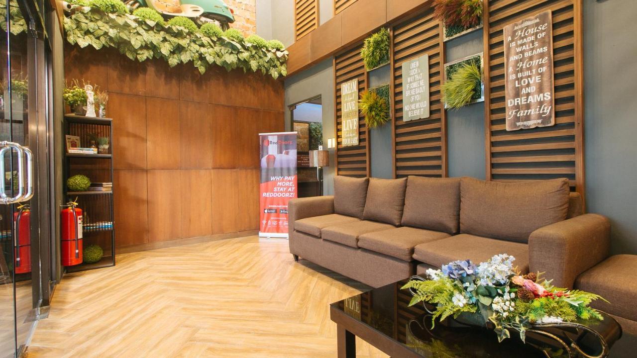 Reddoorz @ Gardenview Hotel Gtower אנגלס מראה חיצוני תמונה
