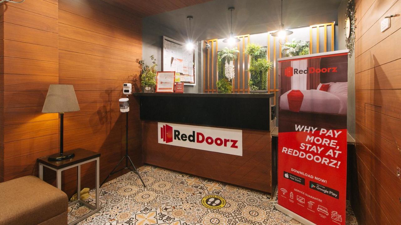 Reddoorz @ Gardenview Hotel Gtower אנגלס מראה חיצוני תמונה