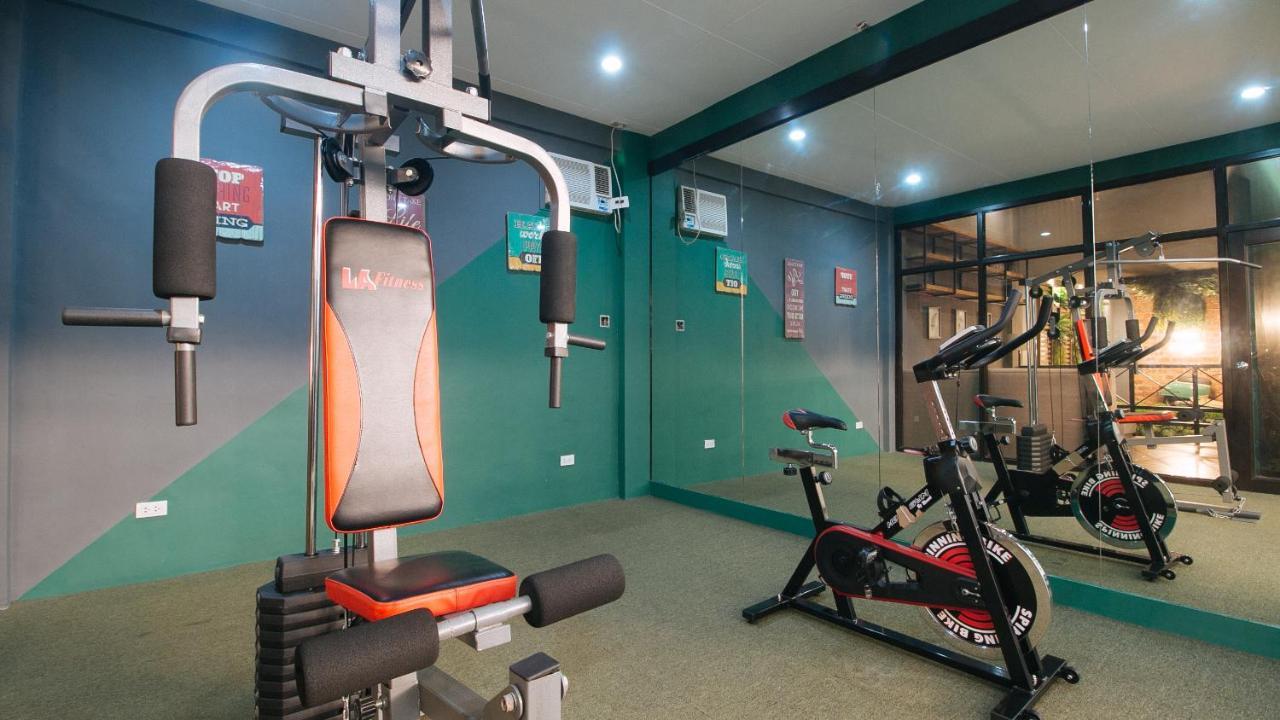Reddoorz @ Gardenview Hotel Gtower אנגלס מראה חיצוני תמונה