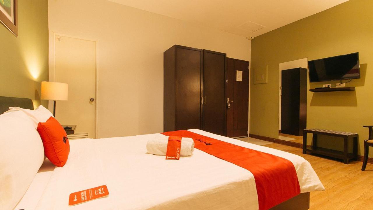 Reddoorz @ Gardenview Hotel Gtower אנגלס מראה חיצוני תמונה