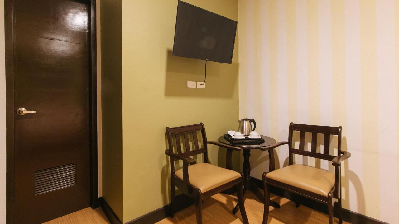Reddoorz @ Gardenview Hotel Gtower אנגלס מראה חיצוני תמונה