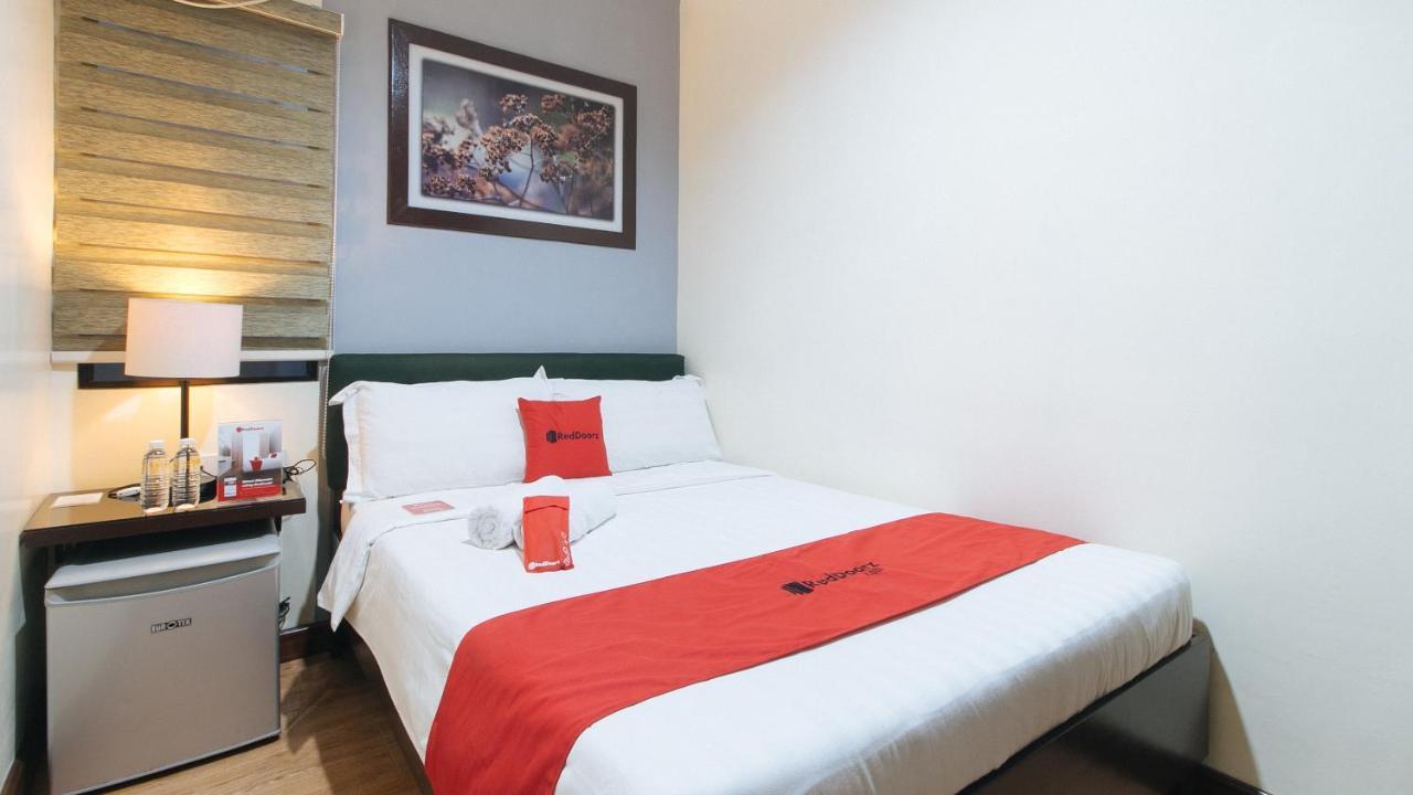 Reddoorz @ Gardenview Hotel Gtower אנגלס מראה חיצוני תמונה