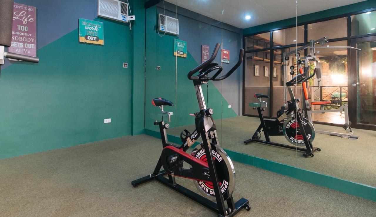 Reddoorz @ Gardenview Hotel Gtower אנגלס מראה חיצוני תמונה